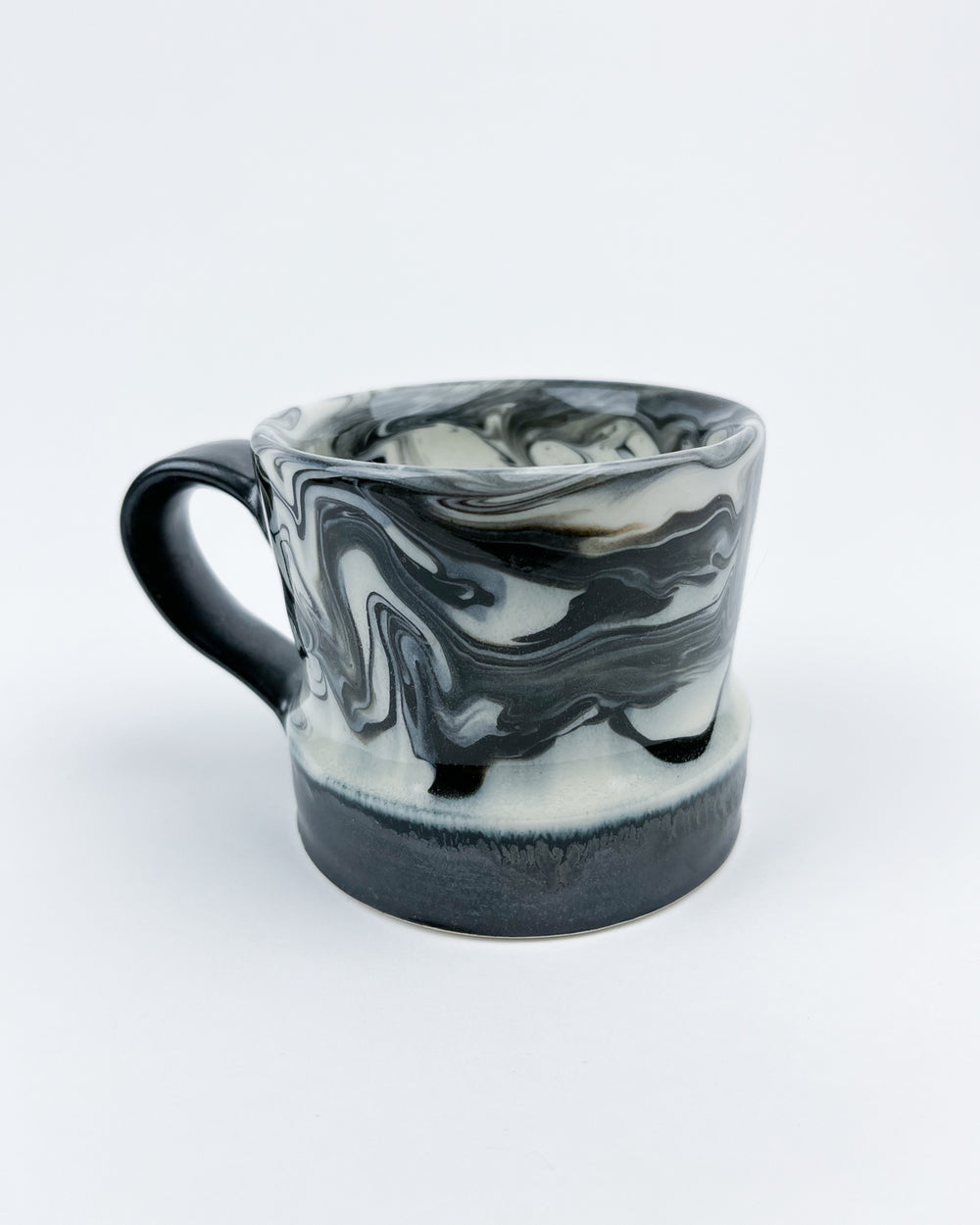 10oz Black and White Marbleware Beaker Mug