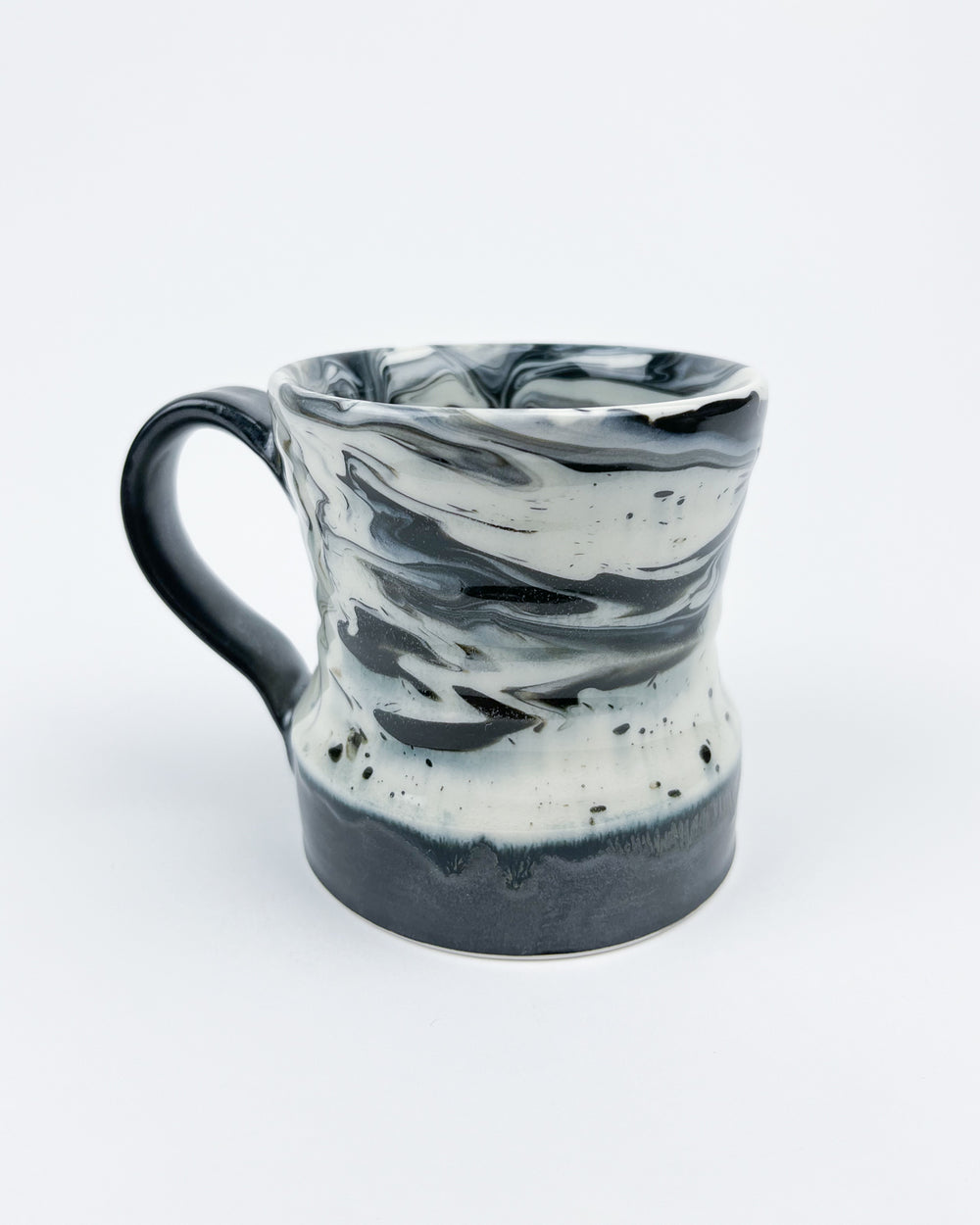 14oz Black and White Marbleware Beaker Mug