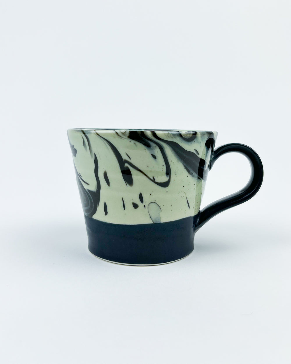 10oz Light Green Mug w Navy Handle